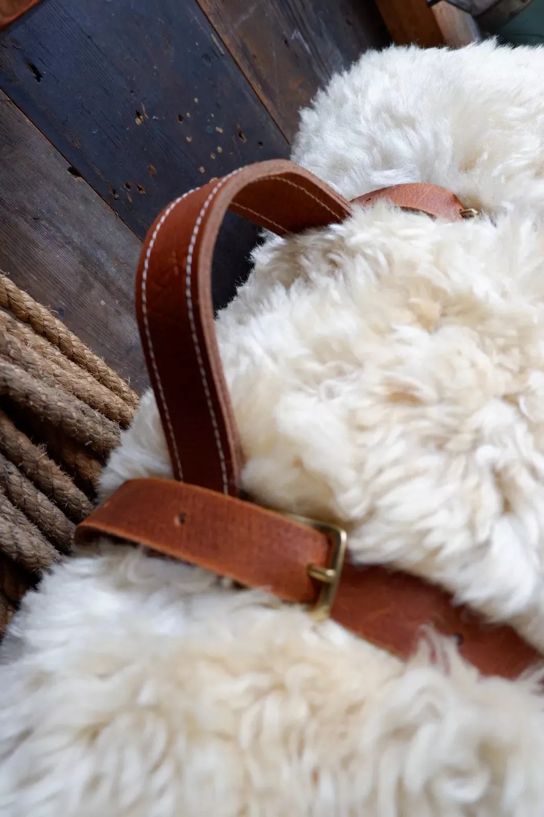 Leather blanket, bedroll & tarp carry straps with handle